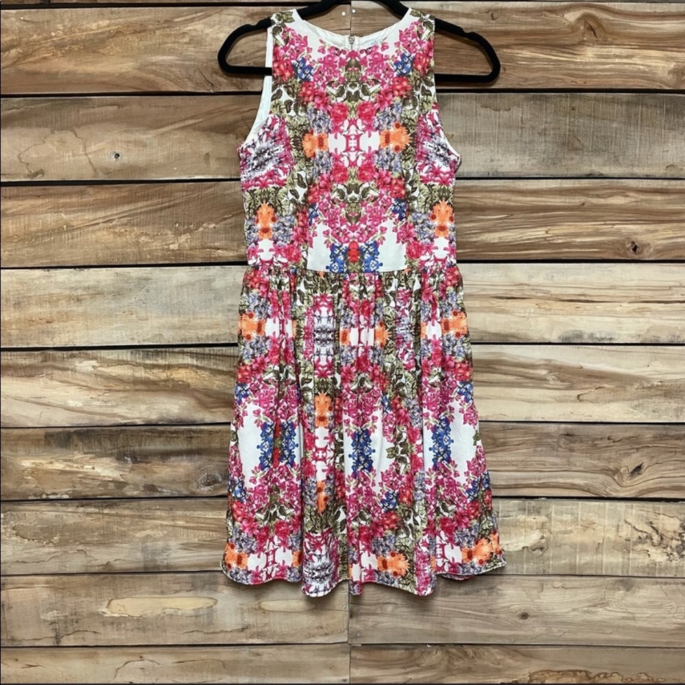 Maggy London floral formal banquet guest dress